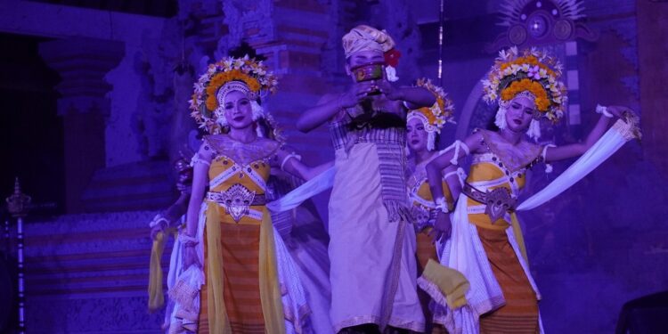 Refleksi Harmoni dalam Panggung Seni —Ketika Mahasiswa Sendratasik UPMI Bali Merawat Tradisi Melalui Karya Inovatif