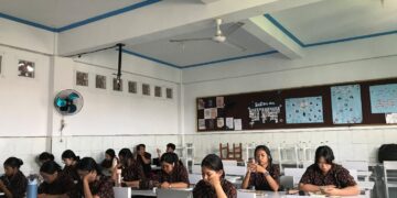 Perkuat Kompetensi Berbahasa Indonesia, 449 Siswa SMKS Kesehatan Bali Medika Denpasar Ikuti UKBI Adaptif