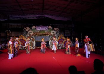 Kembalinya Roh Teo-Estetika —Menguatkan Kembali Konsolidasi Sosial Masyarakat Banjar Bukit Buwung Kesiman Melalui Kesenian Dramatari Arja