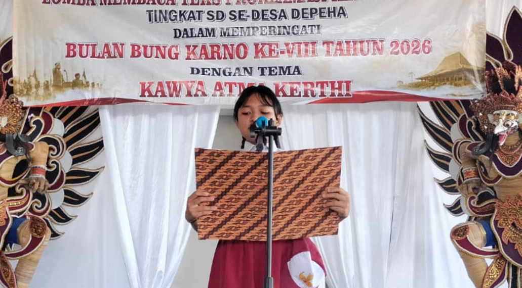 Dari Panggung Proklamasi di Desa Depeha: Ketika Siswa SD Mengumandangkan Kembali Teks Proklamasi yang Sakral