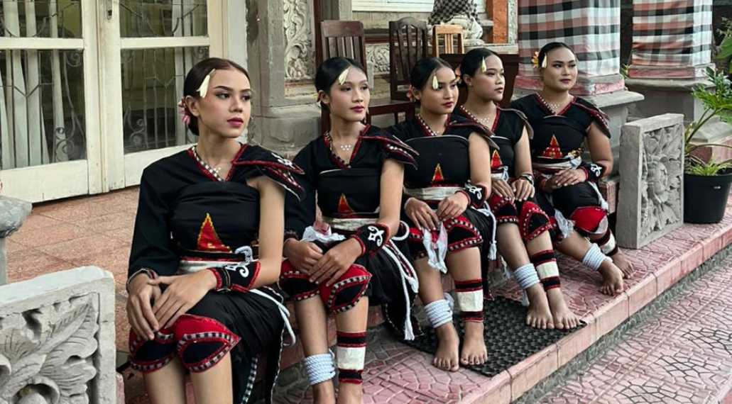 Tari Kontemporer “Perempuan di Sawah” Membuka Singaraja Literary Festival 2026