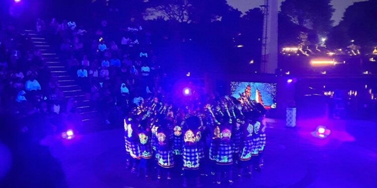 ‘The Mystical Kecak Dance Glow in The Dark’ di TMII —Cahaya Menghidupkan Hanoman Duta