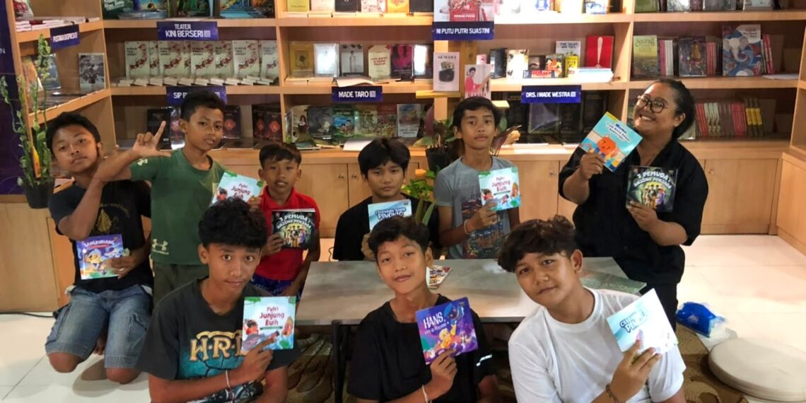Di Balik Kalangan Ayodya, Ada Beranda Pustaka yang Menghidupkan Pustaka
