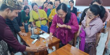 Belajar, Mencoba, Lalu Menemukan—Dari Workshop Pembelajaran Mendalam Berbasis STEM di SMKS Kesehatan Bali Medika Denpasar