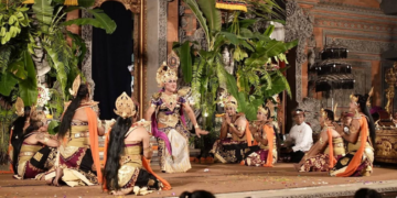 Keserakahan yang Menghancurkan Persaudaraan: Drama-Tari “Pemurtian Sunda Upasunda” Hidupkan Kembali Pesan Adiparwa di Piodalan Pura Dalem Desa Adat Ubud