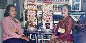 Kebaya Hari Ini, Masihkah Menutup Sesuai Adabnya?