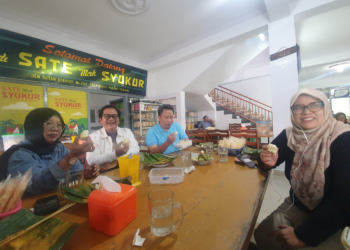 Mencari Rasa di Ranah Minang: Negeri yang Berbicara Lewat Masakan