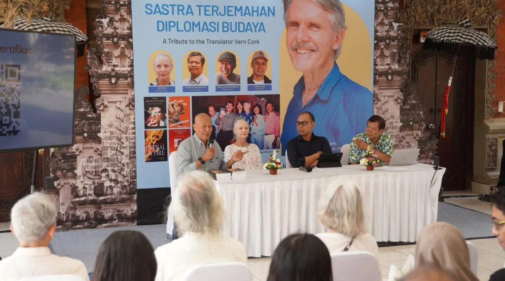 Sastra Terjemahan sebagai Diplomasi Budaya: Mengenang Peran Vern Cork sebagai Penerjemah Sastra Indonesia dari Australia