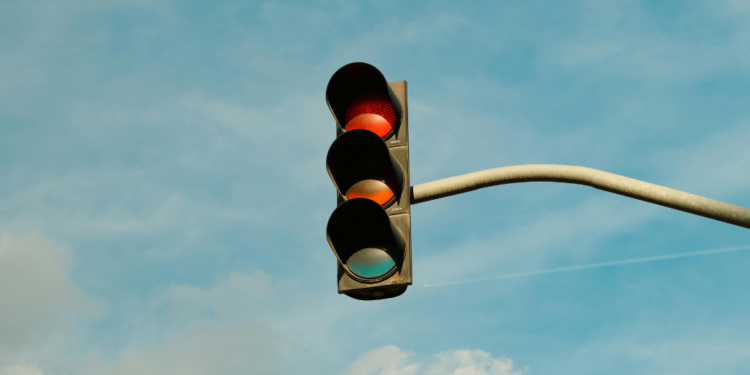 Lampu Merah dan Mental Menerabas
