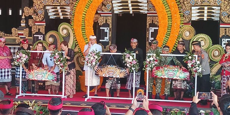 Okokan Menggema, Tanah Lot Art & Food Festival VII Resmi Dibuka