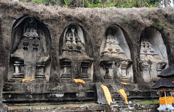 Candi  Tebing Gunung Kawi: Kolaborasi Epik Jejak Budaya Masa Lalu dengan Lanskap Menawan DAS Pakerisan