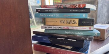 Apakah Buku Fisik Masih Asik?