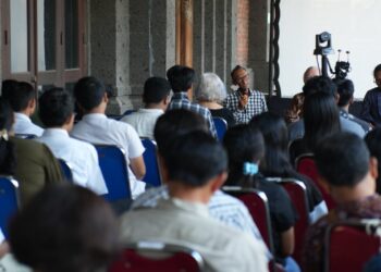 Usaha Merawat Rasa di Tengah Bisingnya Informasi