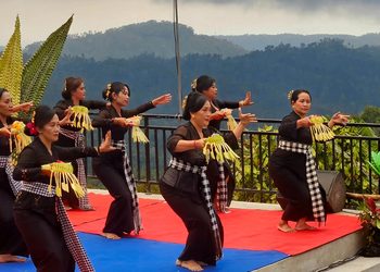 Desa Adat Tista Menatap Masa Depan dari Anjungan Desa dan Kekayaan Alam