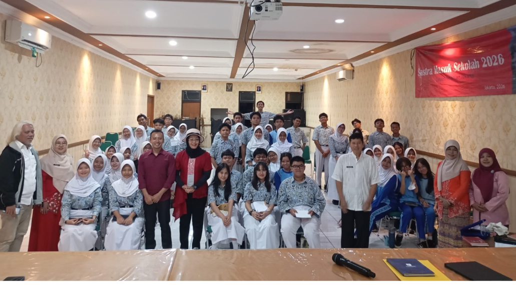 Puisi, Luka, dan Ruang Untuk Pulang —Catatan Reflektif dari Kelas Sastra Masuk Sekolah