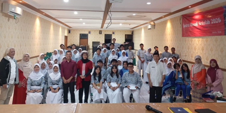 Puisi, Luka, dan Ruang Untuk Pulang —Catatan Reflektif dari Kelas Sastra Masuk Sekolah
