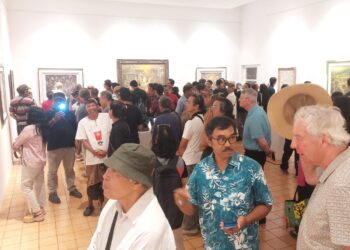 Ketika Tatahan Menembus Kanvas —Membaca Teknik Tembus Tatahan Wayang Dalam Karya I Gede Susilayasa pada Udhar Banda Karma