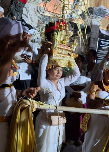 Kolaborasi Tari Sanghyang Jaran dengan Genjek