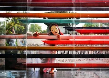 Guci Nasib di Titik Nol Kota