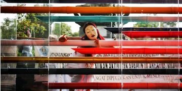Guci Nasib di Titik Nol Kota