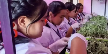 Tumpek Uye dan Pendidikan Menghormati Kehidupan