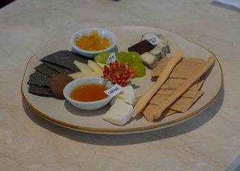 Belajar Mengenal Prancis dari Meja Makan