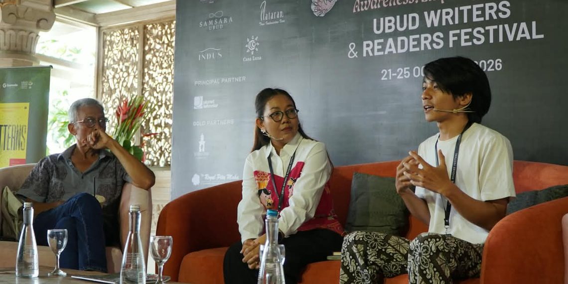 Semakin Personal Sebuah Cerita, Semakin Universal Ia Dibaca–Catatan Diskusi “The Global Lens: Why Local Stories Matter” di UWRF 2026