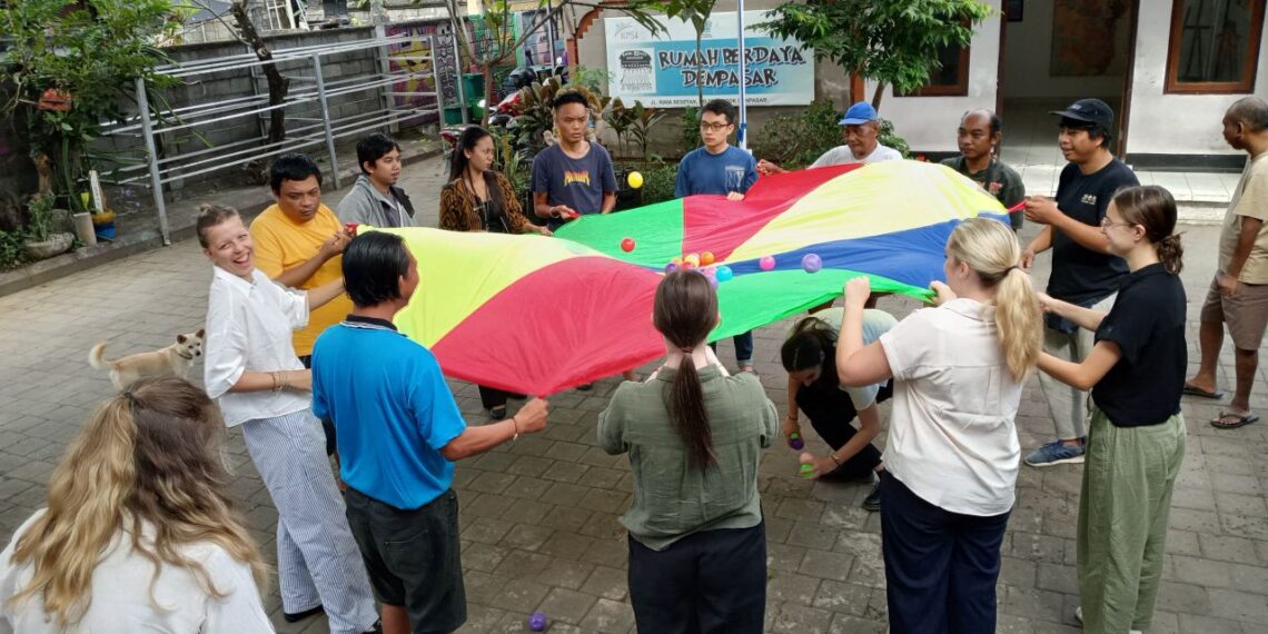 Di Balik Diagnosis Skizofrenia, Ada Manusia yang Ingin Dipahami