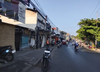 Legenda Warung Kopi Tak Bernama di Kota Pelabuhan, Seberang Gardu Listrik Belanda