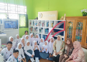 Duta Pustaka Bergerak: Dosen UPNVJ Dorong Gen-Z SMAN 7 Kota Bengkulu Jatuh Cinta pada Perpustakaan Digital