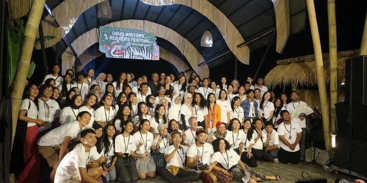 Ubud Writers & Readers Festival 2026 Resmi Ditutup, Samarasā Dirayakan lewat Tari, Puisi, dan Musik