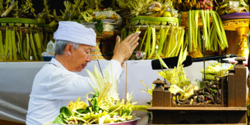 “Ajewera”: Dimensi Determinisme yang Dirusak Sebagai Awal Kehancuran Bali