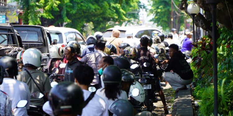 Wajah Baru Pendidikan Pasca-“Mekemit” di SPBU